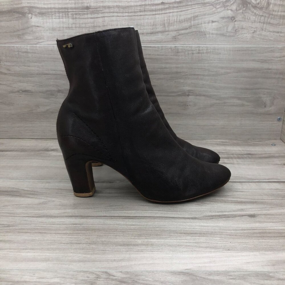 Anthropologie Naked Feet Ankle Boots Womens 8 Brown Leather Side Zip Booties